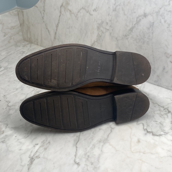 Excellent condition Cole Haan boots. Worn once. Size 13M - Picture 4 of 4